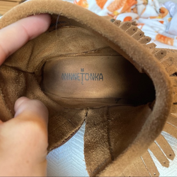 Minnetonka Moccasin Double Fringe Boots - Picture 6 of 10